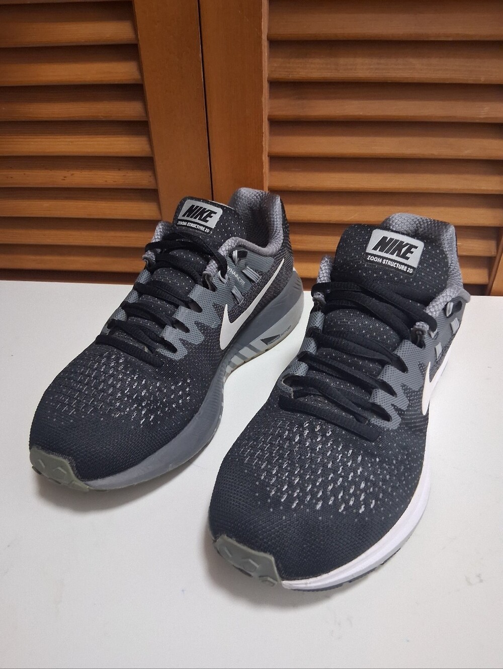 Nike Air Zoom Structure 20 Black Grey White Women's Running Shoe * Size: 9